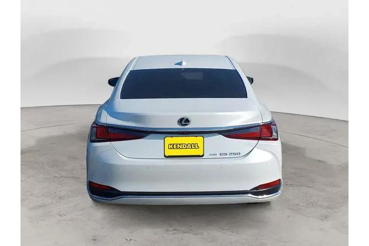 $28588 : Lexus ES 250 2022 AWD 4dr Se image 4