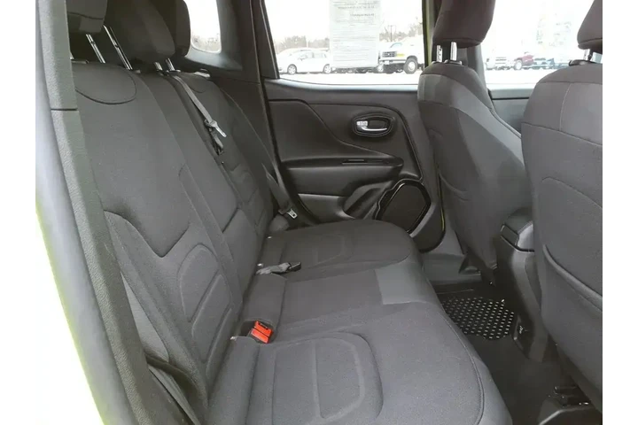 $10891 : Jeep Renegade 2017 4x4 Latit image 6