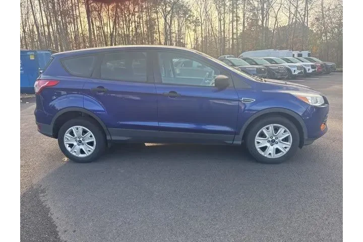 $9488 : Ford Escape 2016 S 4dr SUV image 6
