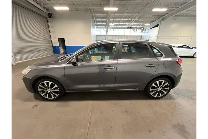 $16465 : Hyundai ELANTRA GT 2019 4dr image 6