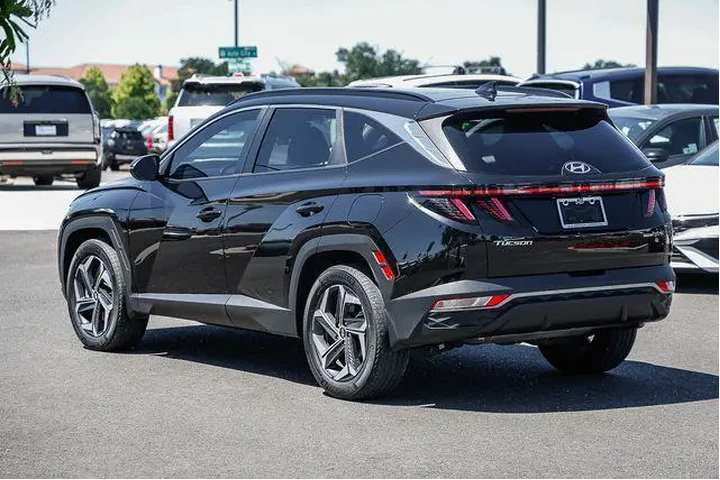 $27222 : Hyundai TUCSON Hybrid 2023 A image 2