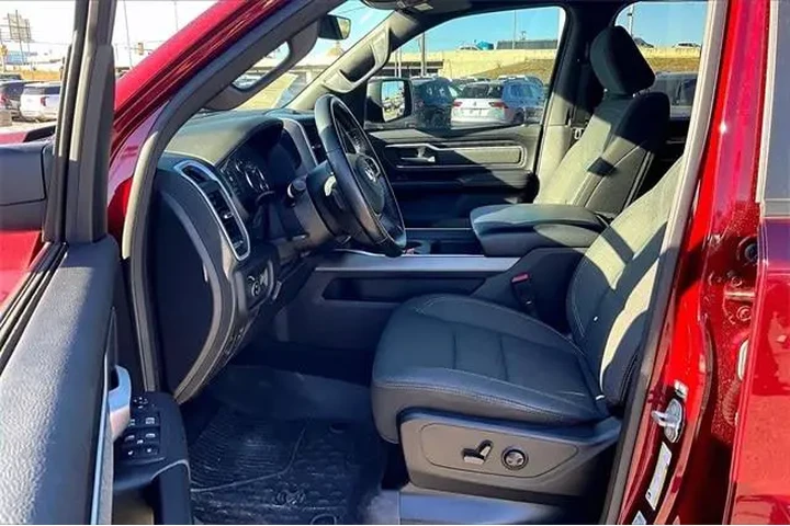 $29198 : Ram 1500 2022 4x4 Big Horn 4 image 5