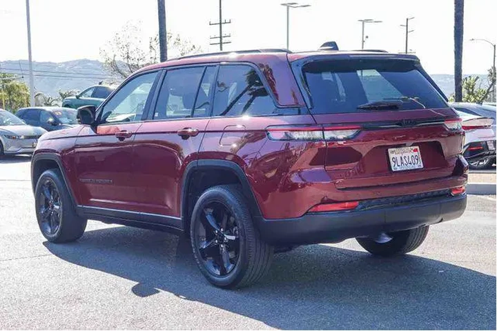 $29500 : Jeep Grand Cherokee 2024 4x2 image 7