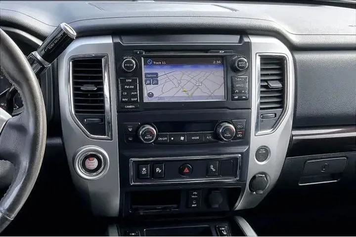 $15997 : Nissan Titan 2017 4x2 SV 4dr image 5