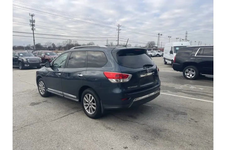 $6850 : 2014 Pathfinder SL image 8