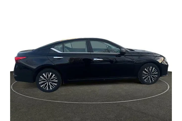 $22494 : Nissan Altima 2025 AWD 2.5 S image 6