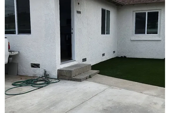 $1400 : Hermosa casa🏠en Bell CA🏠 image 1
