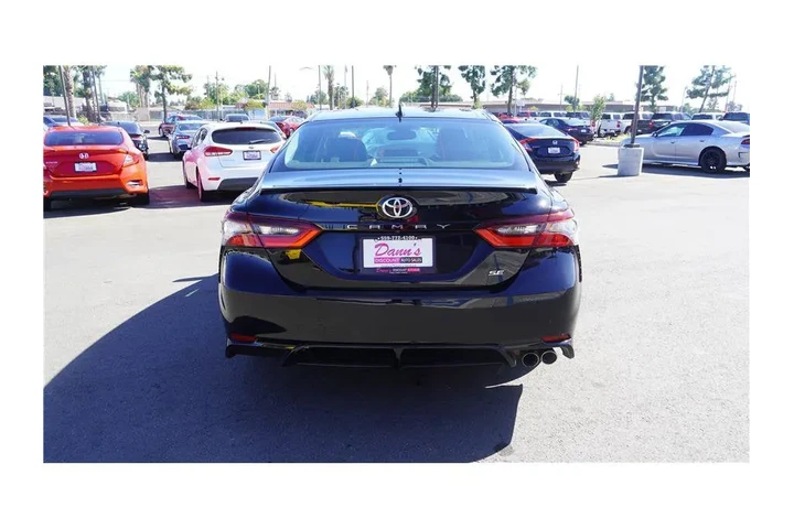 $25984 : 2023 Camry SE Sedan 4D image 7