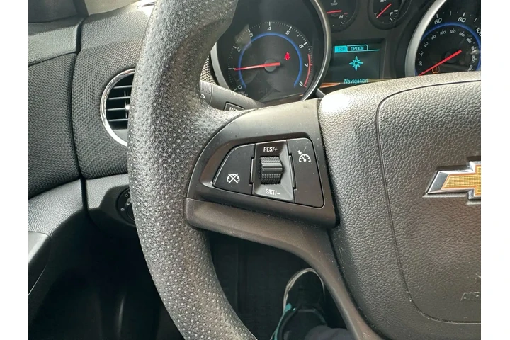 $5995 : 2015 CHEVROLET CRUZE image 1