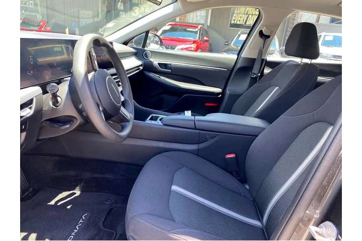 2024 Sonata SEL image 7
