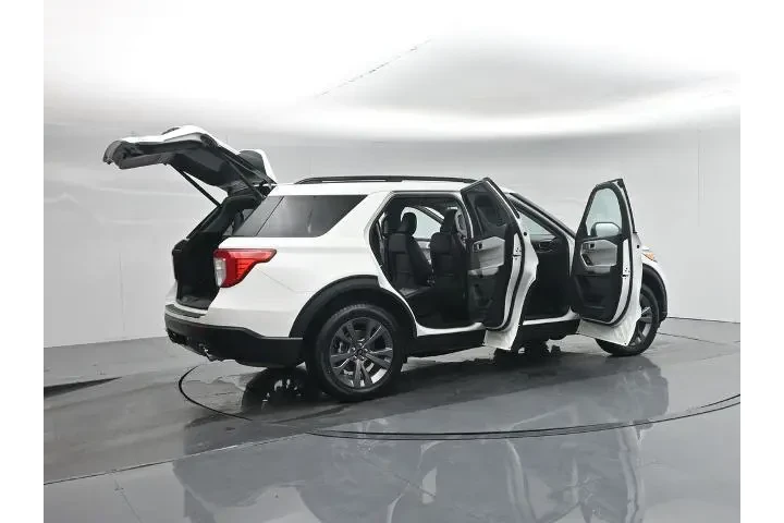 $34200 : Ford Explorer 2023 AWD XLT 4 image 6