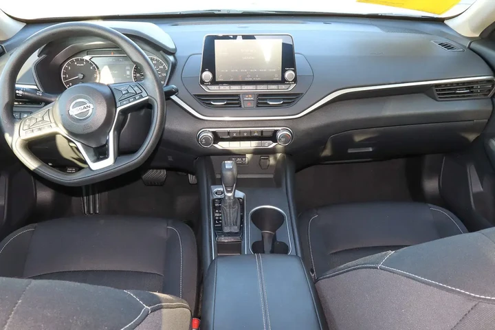 $18388 : 2022 Altima 2.5 SV image 10