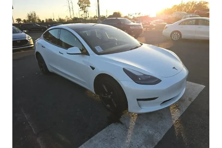$21490 : Tesla Model 3 2023 4dr Sedan image 3