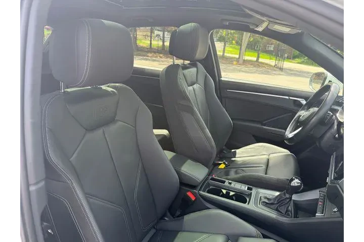 $26868 : Audi Q3 2022 AWD quattro S l image 10