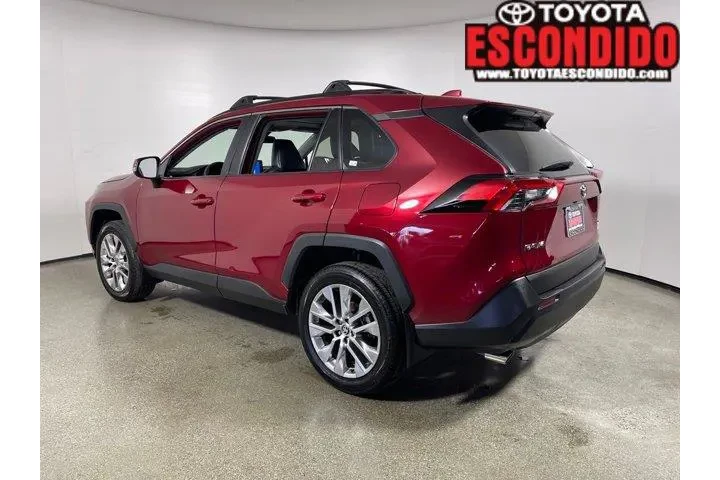 $33998 : Toyota RAV4 2023 AWD XLE Pre image 5