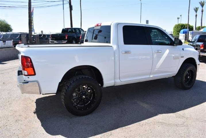 $22995 : 2016 1500 SLT Crew Cab SWB 4WD image 7