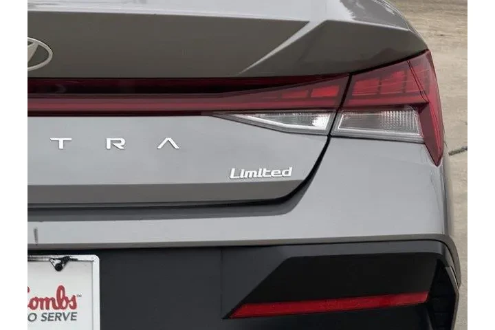 $23193 : Hyundai ELANTRA 2025 Limited image 7