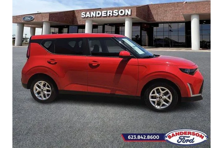 $15888 : Kia Soul 2023 LX 4dr Crossov image 2