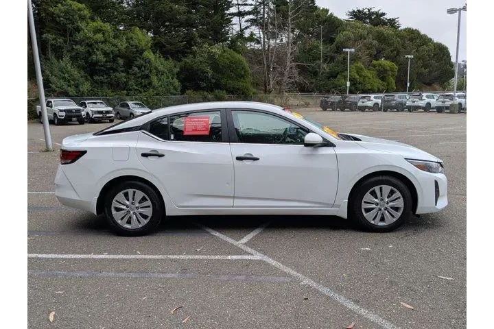 $21977 : Nissan Sentra 2025 S 4dr Sed image 4