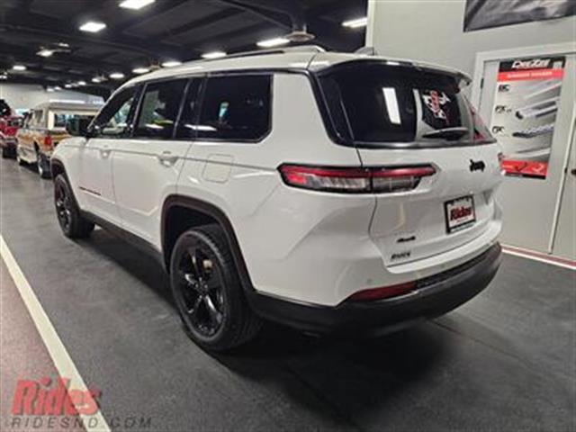 $38900 : 2023 Grand Cherokee L Altitud image 8