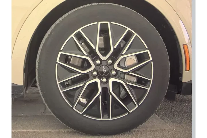 $32999 : Ford Mustang Mach-E 2025 AWD image 9