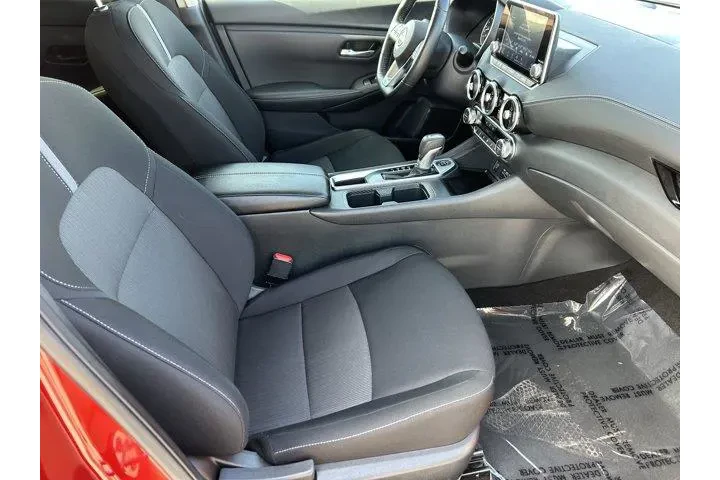 $20176 : Nissan Sentra 2024 SV 4dr Se image 9
