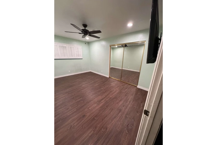 $850 : Cuarto de renta image 3