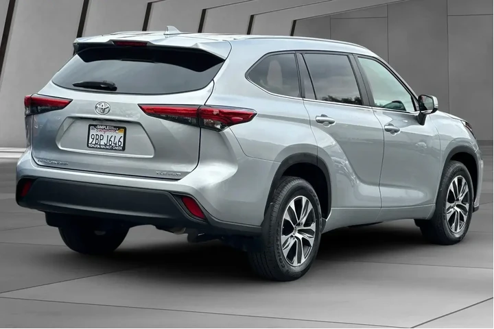 $36200 : Toyota Highlander 2023 AWD X image 4