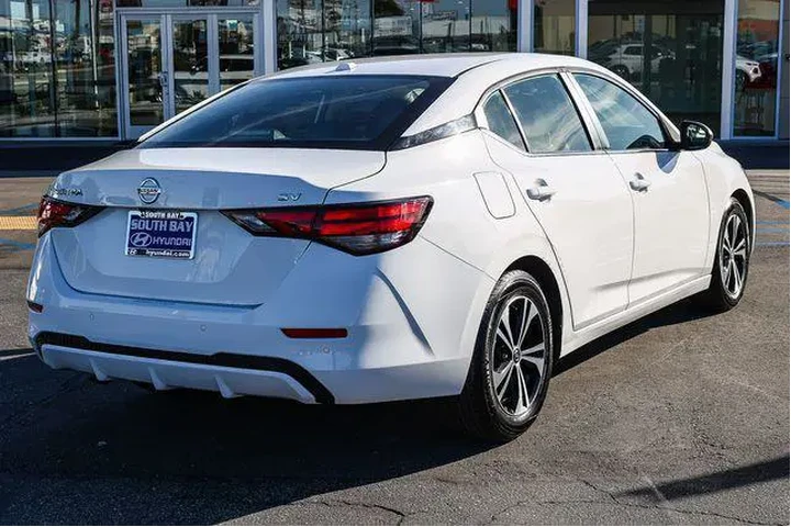 $13298 : Nissan Sentra 2022 SV 4dr Se image 6