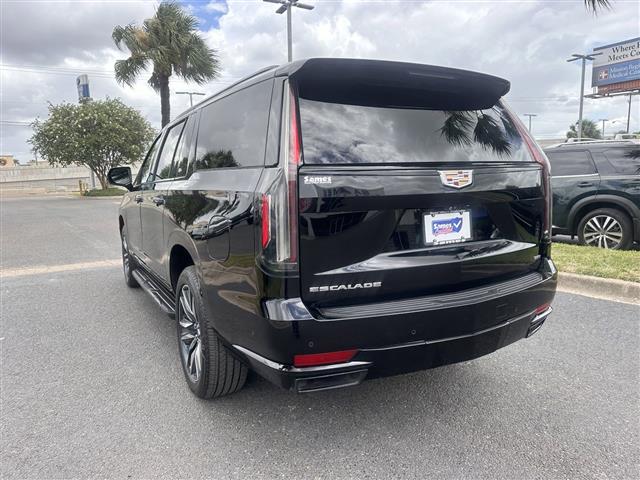 $74395 : 2022 CADILLAC Escalade ESV Sp image 4