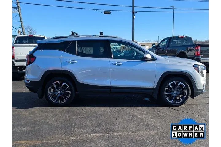 $22458 : GMC Terrain 2022 AWD SLT 4dr image 2