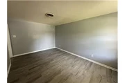 $1295 : Rental property with 3 bedro thumbnail