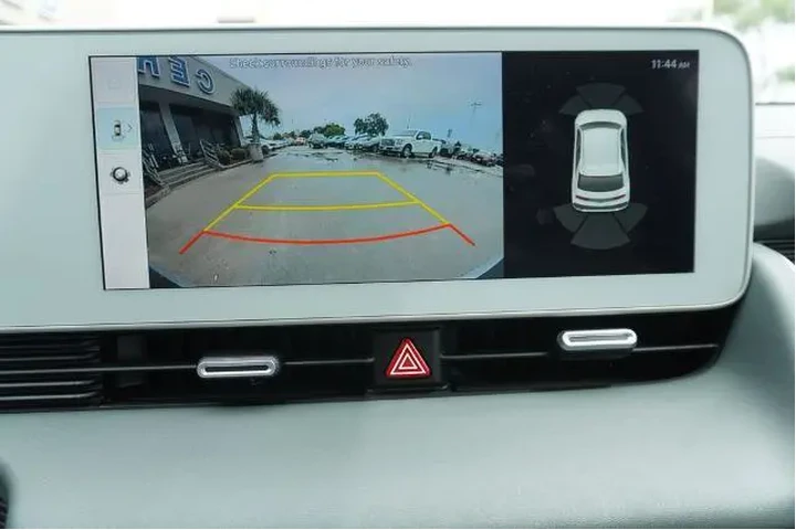$27725 : Hyundai IONIQ 5 2023 AWD SEL image 10