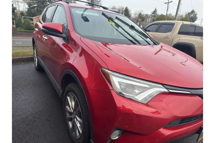 $22998 : Toyota RAV4 2017 AWD Limited image 3