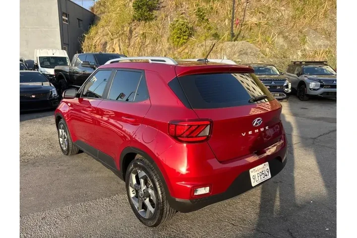 $20100 : Hyundai VENUE 2024 SEL 4dr C image 4