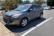 PRE-OWNED 2016 FORD ESCAPE SE en Madison WV