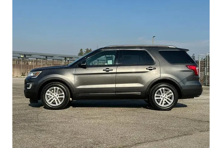 $14990 : Ford Explorer 2016 XLT 4dr S image 6