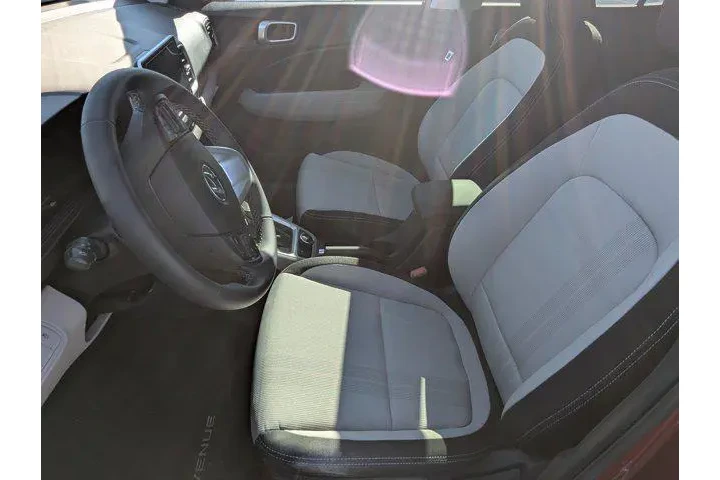 $24550 : Hyundai VENUE 2026 SEL 4dr C image 8