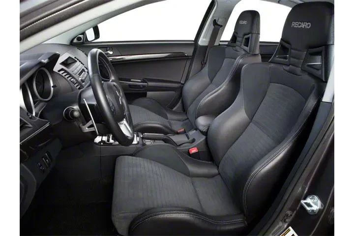 $32985 : Mitsubishi Lancer Evolution image 8