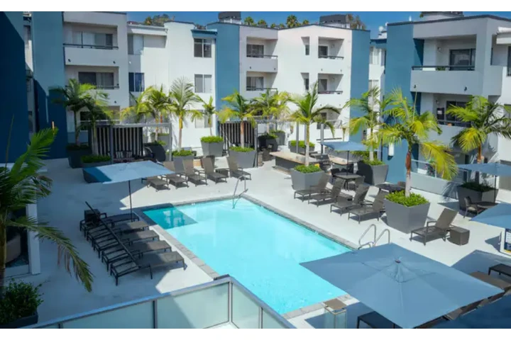 $2550 : 1274 N Crescent Heights Blvd, image 1