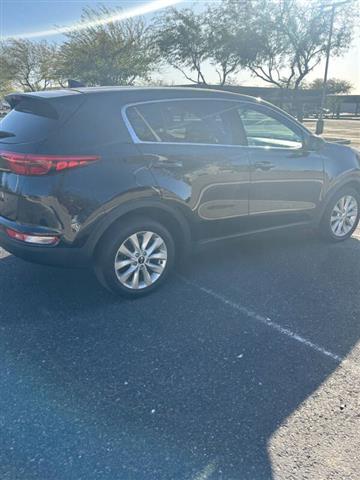 $8995 : 2017 Sportage LX image 9