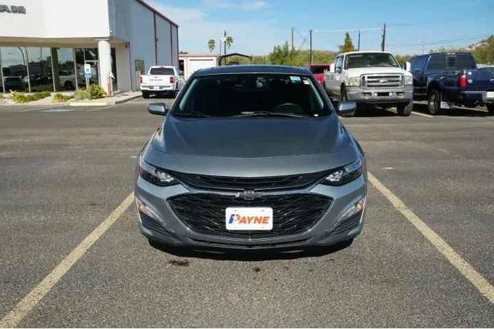 $21995 : Chevrolet Malibu 2024 LT 4dr image 2