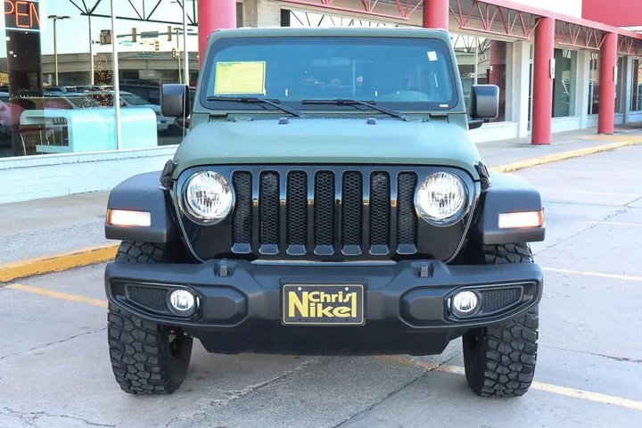 $31488 : 2022 Wrangler Unlimited Willy image 3