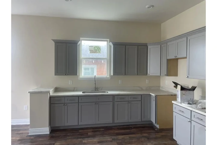 $1700 : Rent image 1