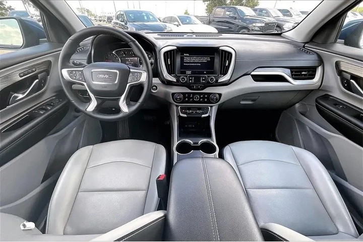 GMC Terrain 2024 AWD SLT 4dr image 5