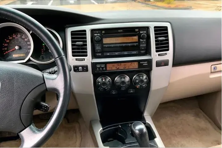 $9983 : Toyota 4Runner 2006 SR5 4dr image 6