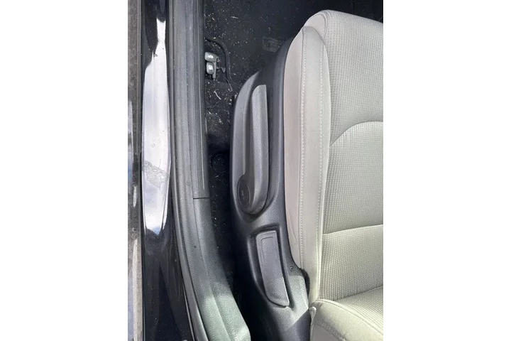 $15490 : Kia Forte 2021 LXS 4dr Sedan image 4