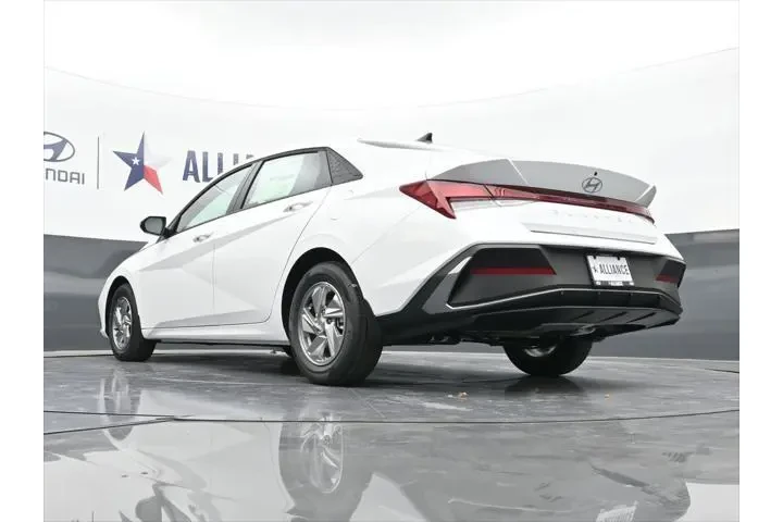 $22488 : Hyundai ELANTRA 2026 SE 4dr image 8
