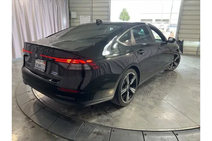 $27899 : Honda Accord Hybrid 2024 Spo image 5