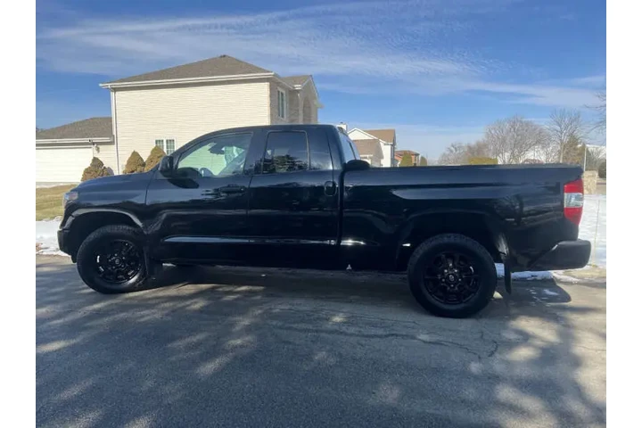 $28997 : 2019 Tundra SR image 9